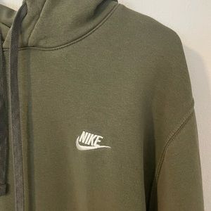 nike sweatshirt